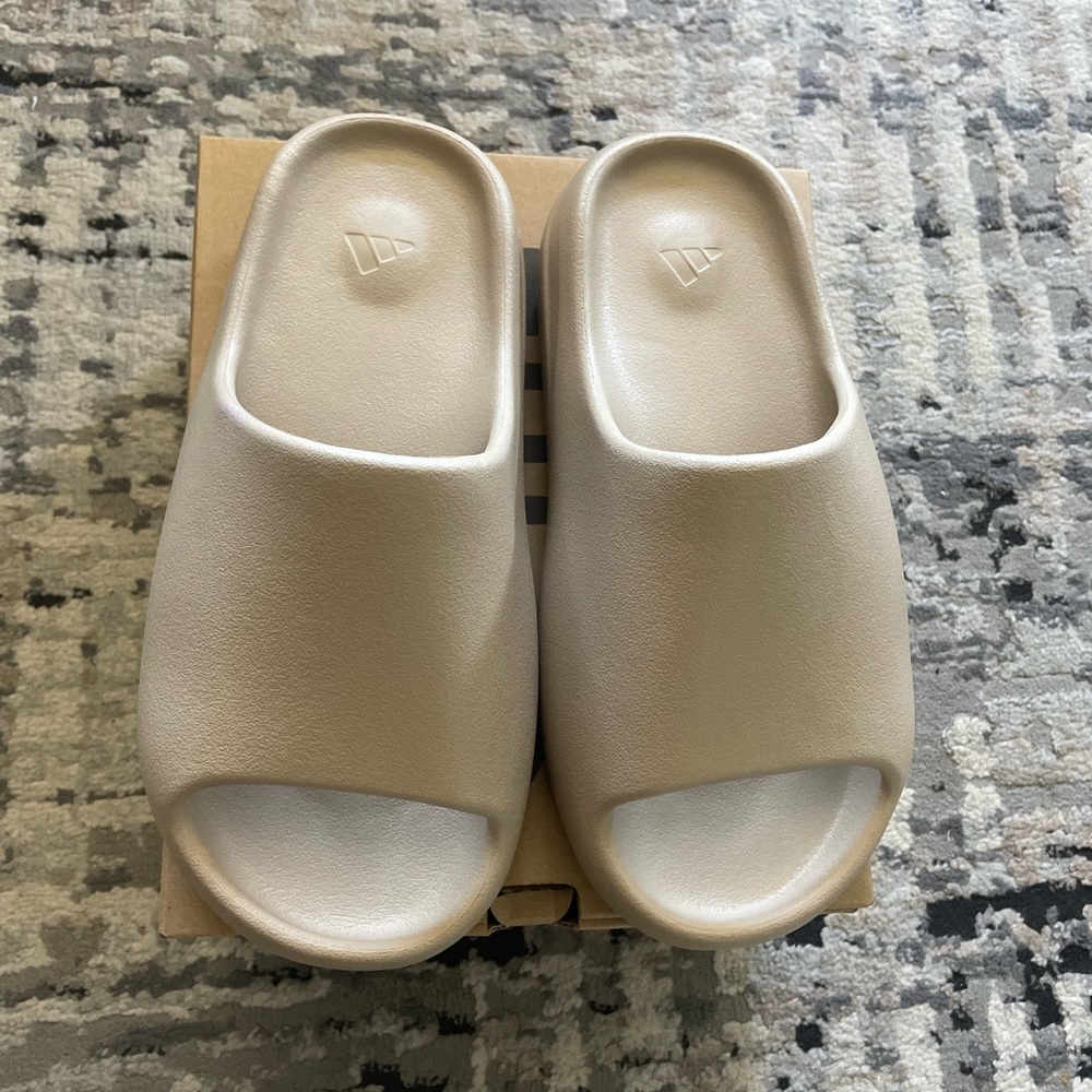 SOLD! Yeezy Slides- Size 7- Pure BRAND NEW